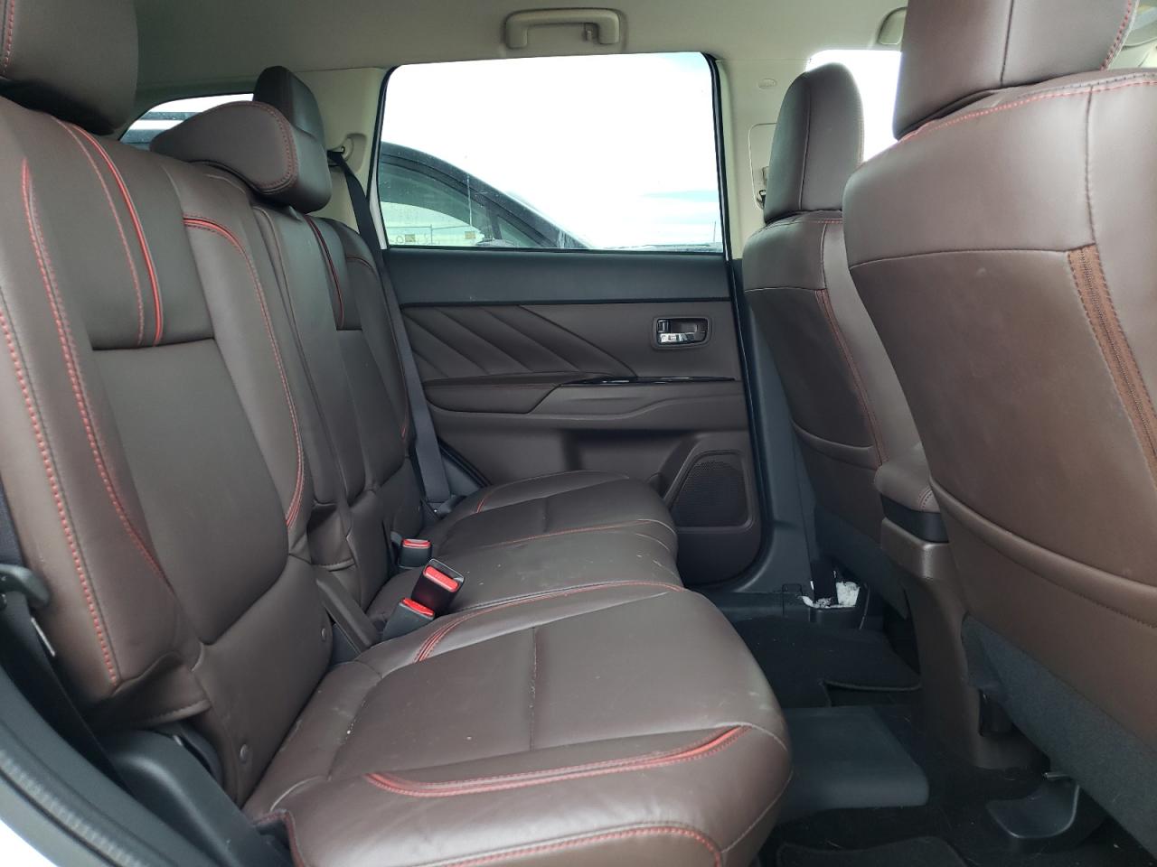 Photo 6 from auction – 2018 MITSUBISHI OUTLANDER with VIN JA4J24A51JZ031846