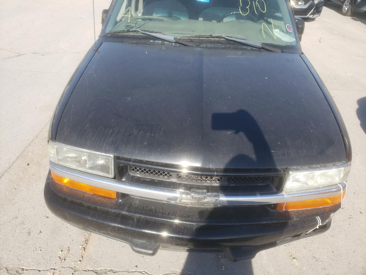 Photo 7 from auction – 2002 CHEVROLET BLAZER with VIN 1GNCS13W52K123577