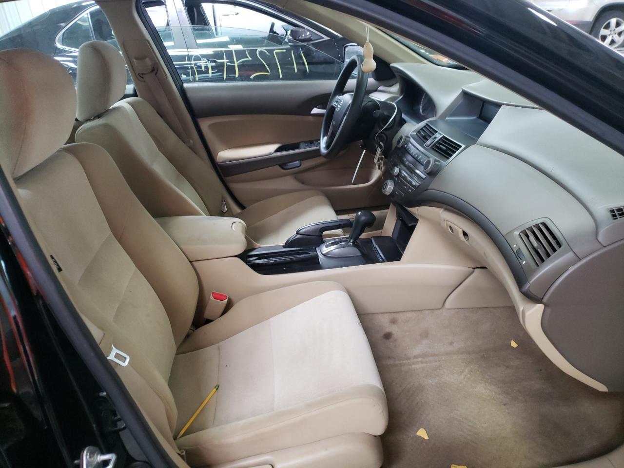 Photo 5 from auction – 2010 HONDA ACCORD LX with VIN 1HGCP2F37AA093683
