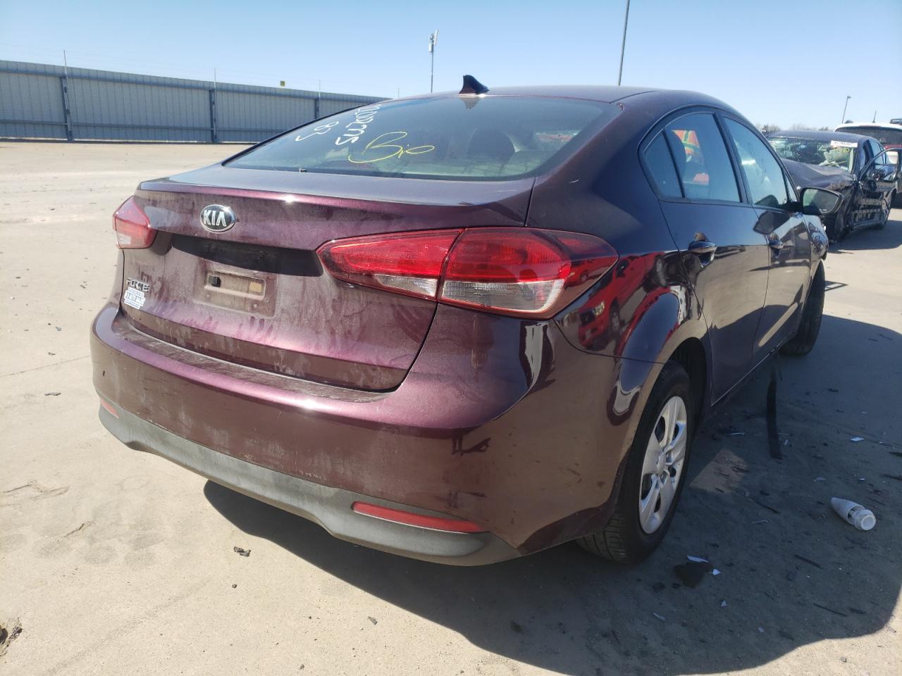 Photo 4 from auction – 2017 KIA FORTE LX with VIN 3KPFK4A76HE016472
