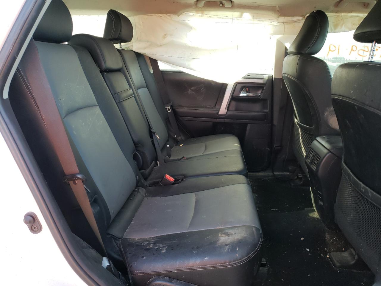Photo 6 from auction – 2019 TOYOTA 4RUNNER SR with VIN JTEBU5JR2K5628618