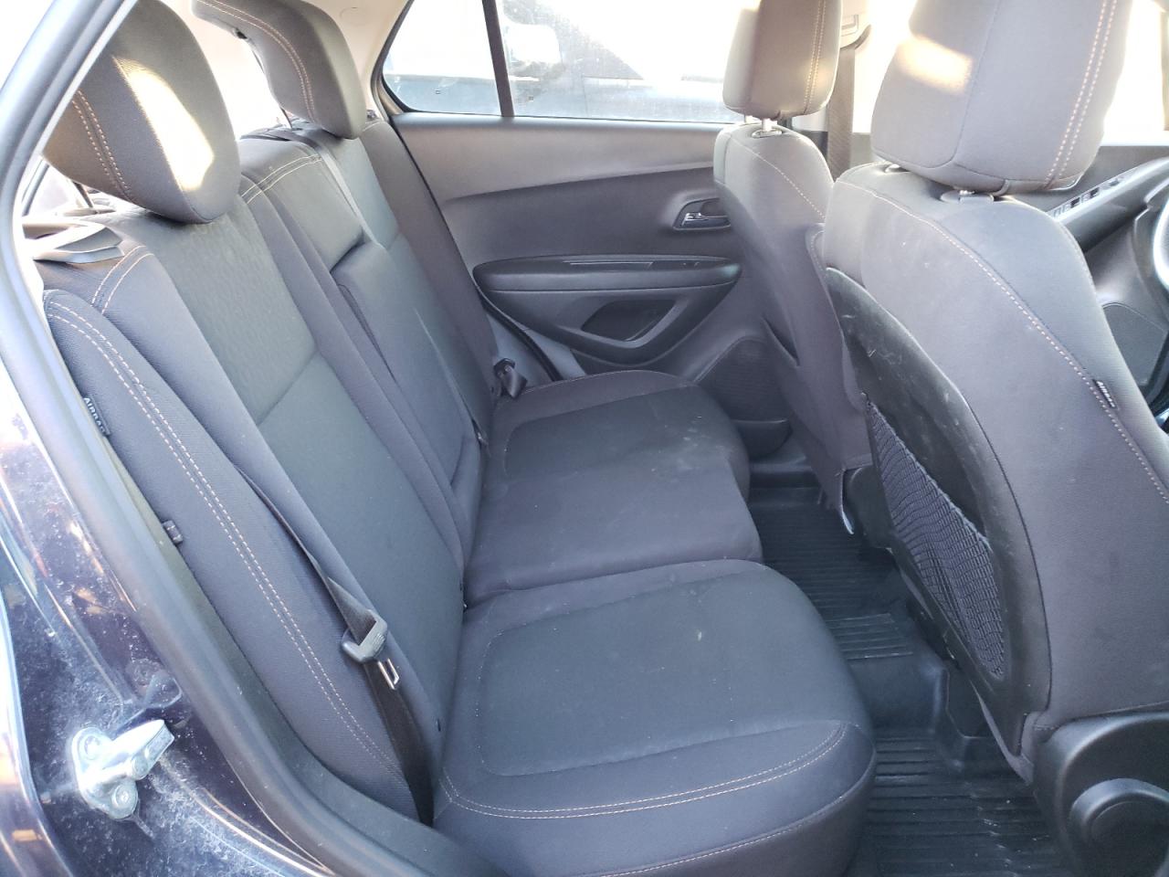 Photo 6 from auction – 2019 CHEVROLET TRAX LS with VIN 3GNCJKSB5KL266762