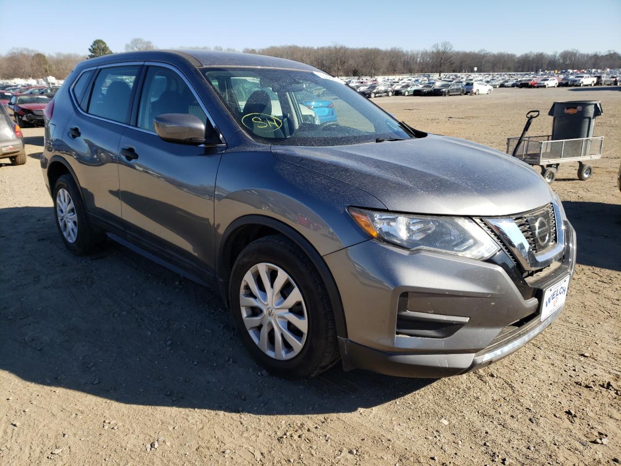 NISSAN ROGUE S 2017 with VIN 5N1AT2MT8HC885498 - Photo from auction