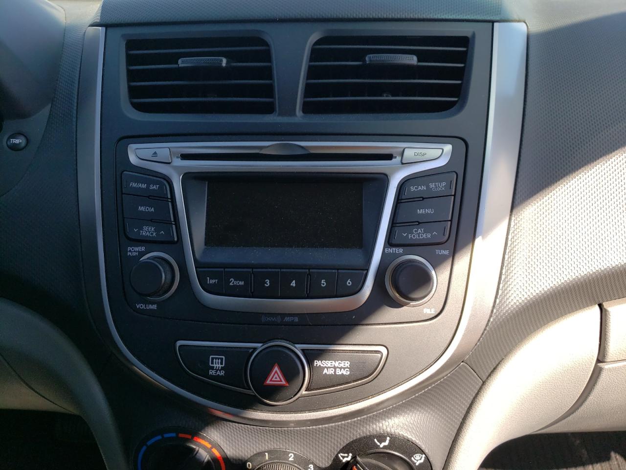 Photo 9 from auction – 2015 HYUNDAI ACCENT GLS with VIN KMHCT4AE7FU870766