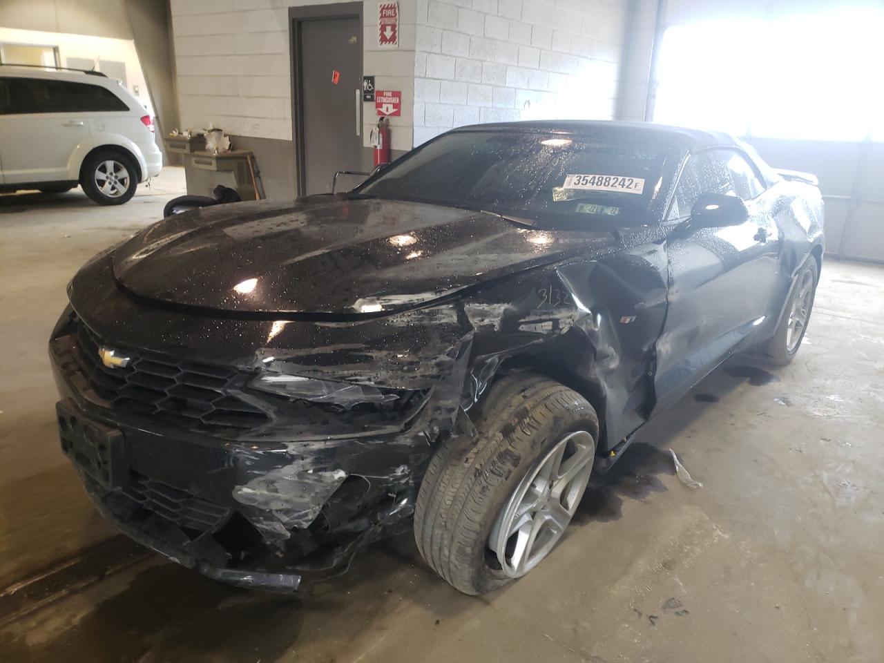 Photo 2 from auction – 2019 CHEVROLET CAMARO LS with VIN 1G1FB3DSXK0147925