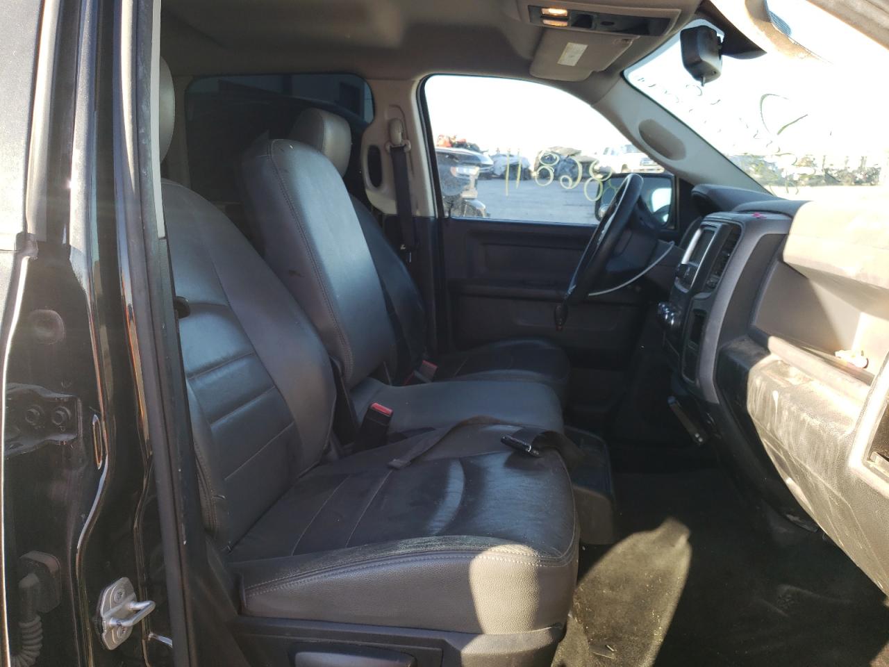 Photo 9 from auction – 2015 RAM 1500 ST with VIN 3C6RR7KT6FG676588