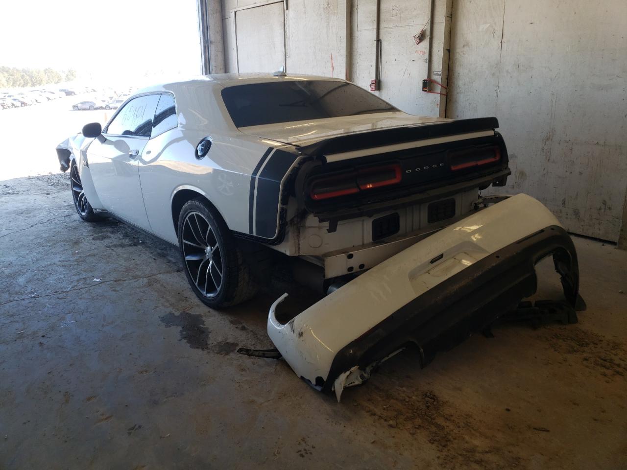 Photo 3 from auction – 2016 DODGE CHALLENGER with VIN 2C3CDZFJ9GH271784