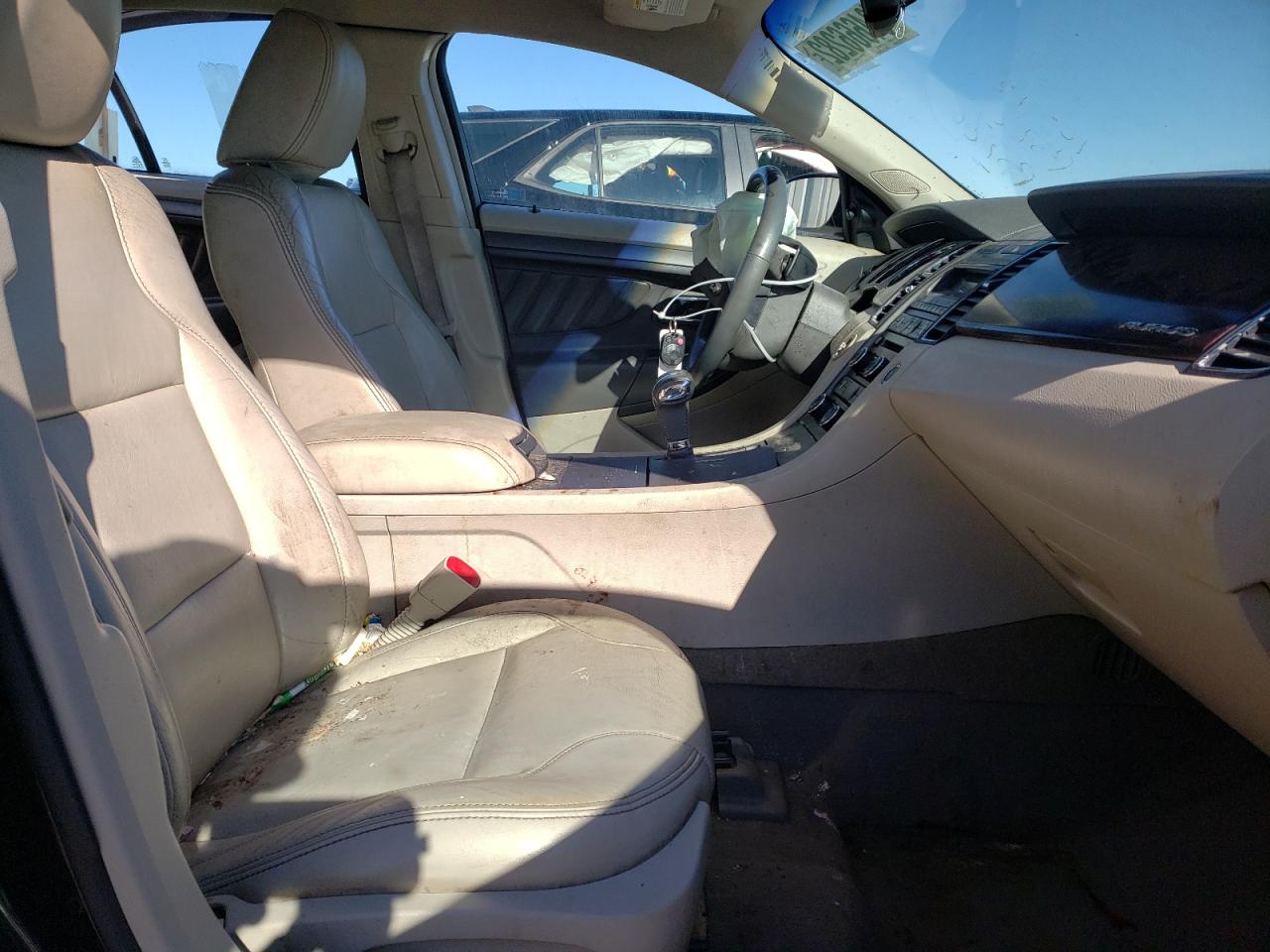 Photo 5 from auction – 2011 FORD TAURUS SEL with VIN 1FAHP2EW4BG114140