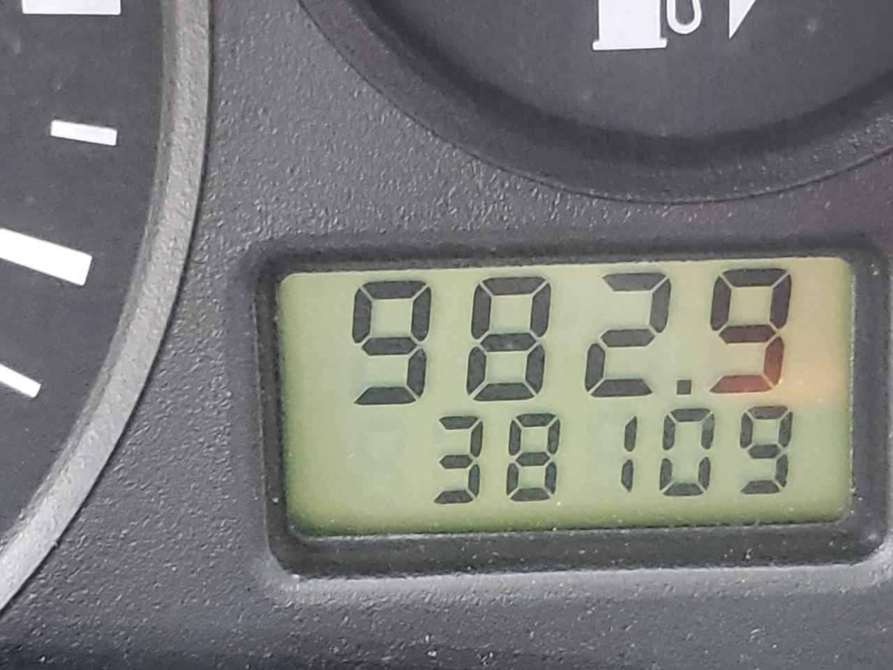 Photo 8 from auction – 2007 FORD FOCUS ZX4 with VIN 1FAFP34N07W260201