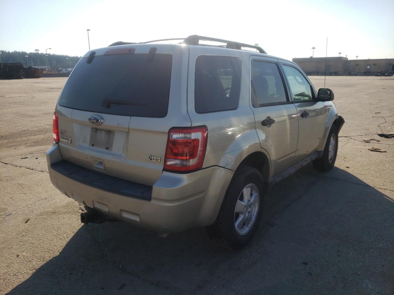 Photo 4 from auction – 2010 FORD ESCAPE XLT with VIN 1FMCU0DG0AKC87849