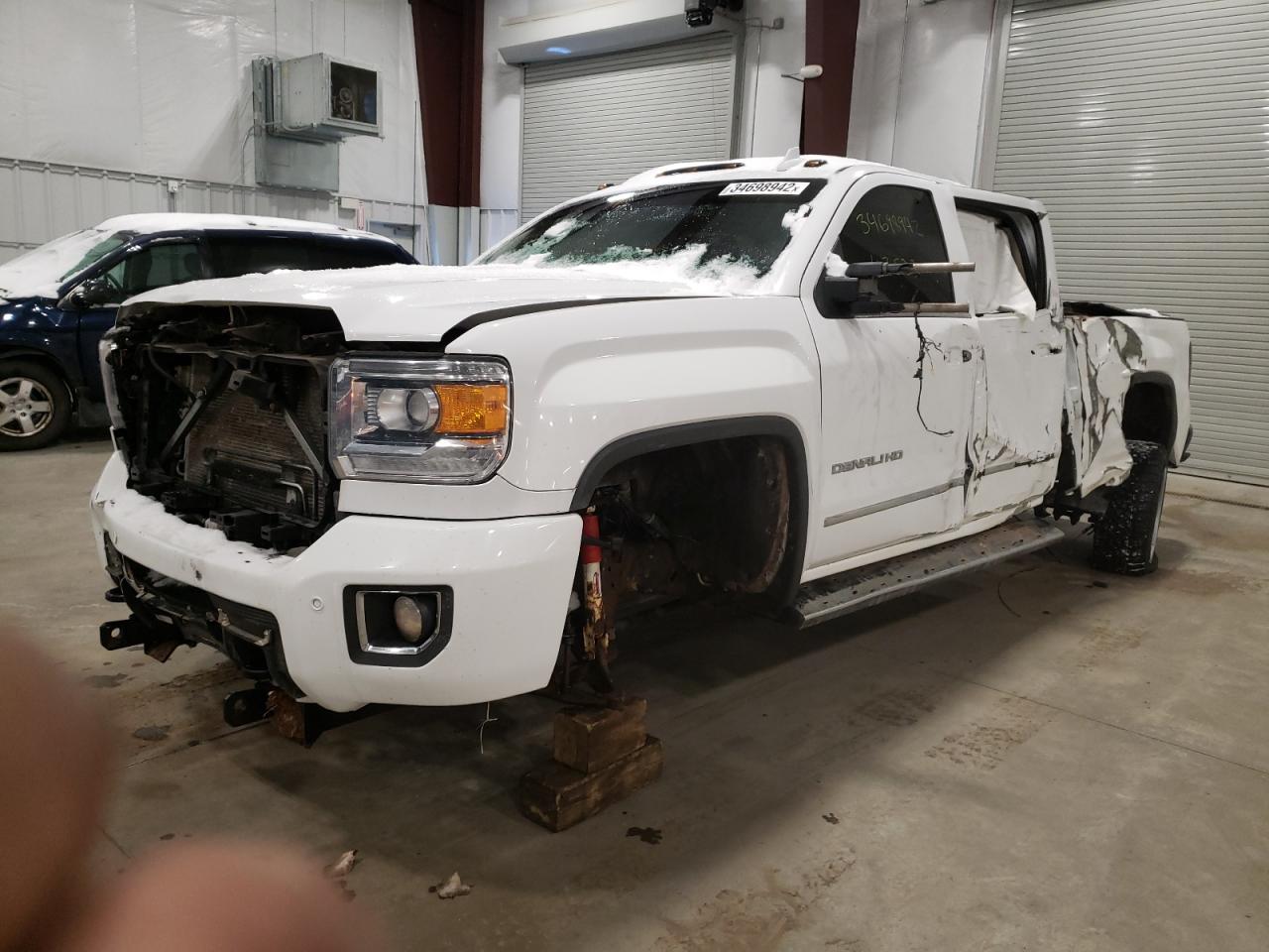 Photo 9 from auction – 2015 GMC SIERRA K25 with VIN 1GT120E81FF573427