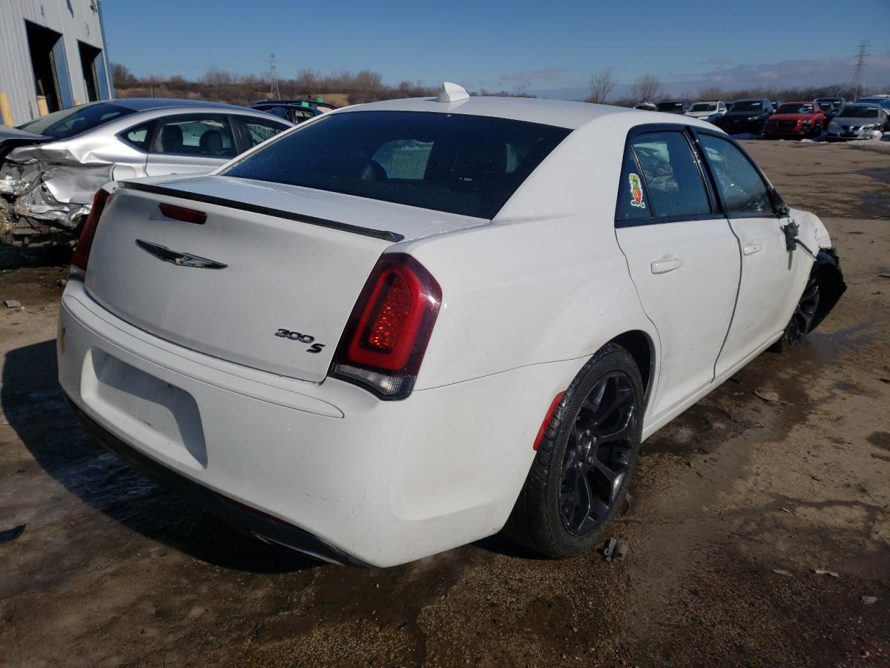 Photo 4 from auction – 2019 CHRYSLER 300 S with VIN 2C3CCABG8KH566057