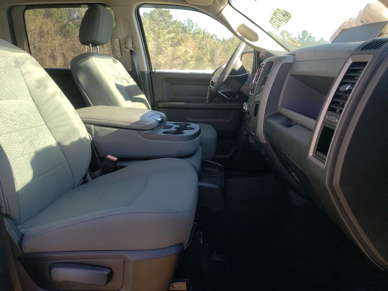 Photo 5 from auction – 2015 RAM 1500 ST with VIN 1C6RR6KT7FS703185