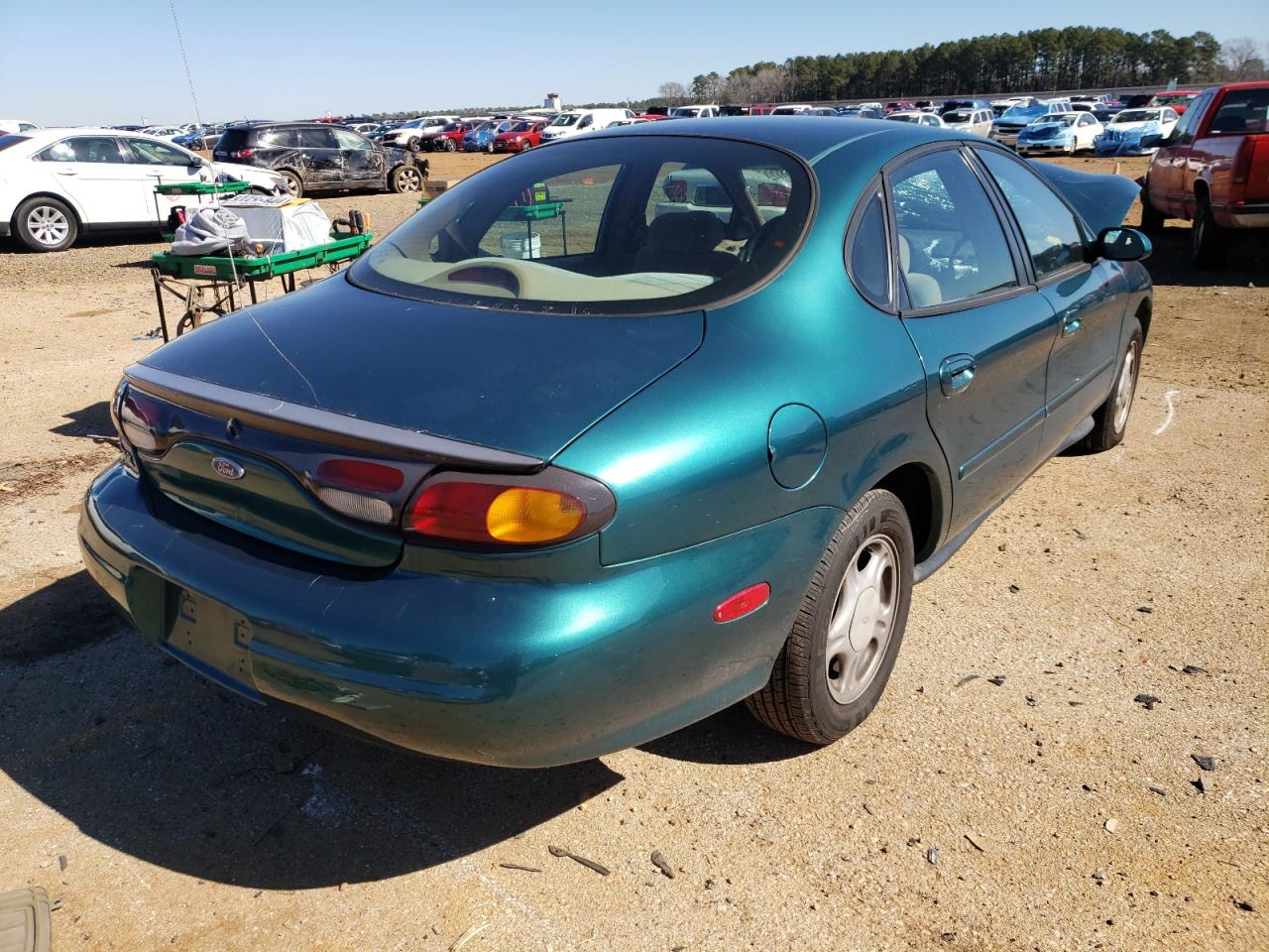 Photo 4 from auction – 1997 FORD TAURUS GL with VIN 1FALP52U1VA234273