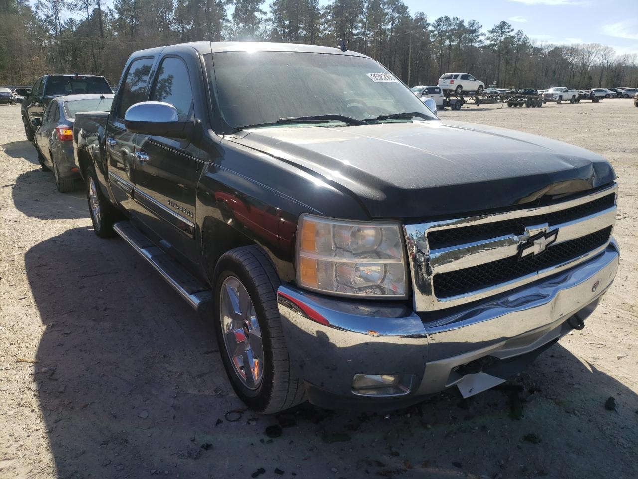 CHEVROLET SILVERADO 2011 with VIN 3GCPCSE02BG389328 - Photo from auction