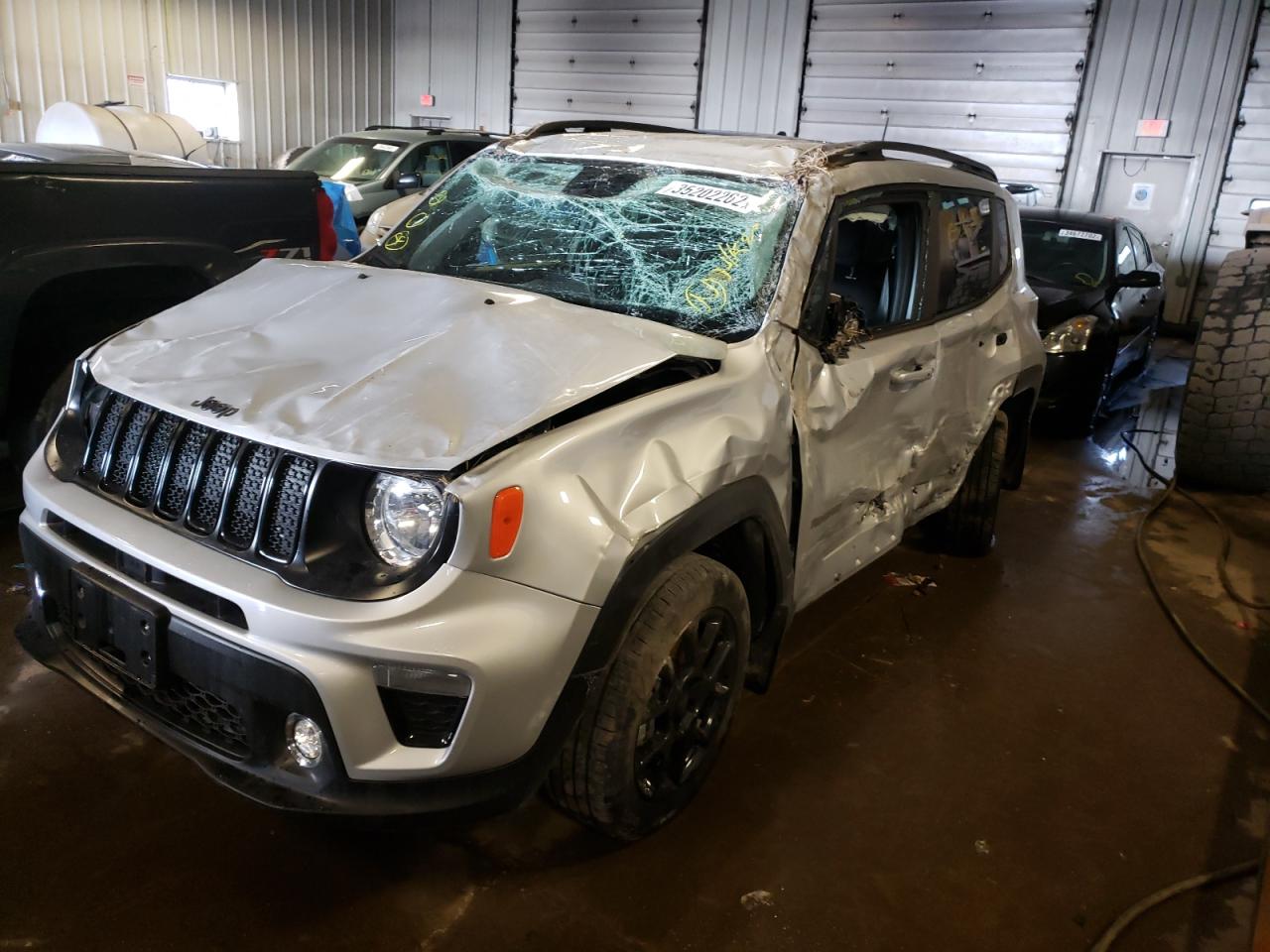 Photo 9 from auction – 2020 JEEP RENEGADE L with VIN ZACNJBBB5LPL33075