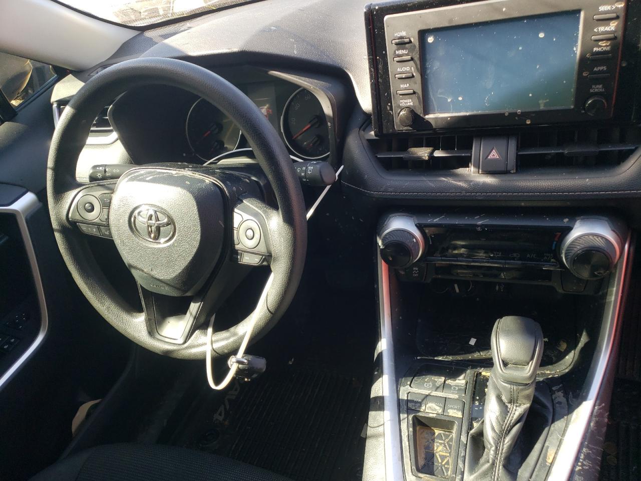 Photo 9 from auction – 2019 TOYOTA RAV4 LE with VIN 2T3H1RFVXKW041273