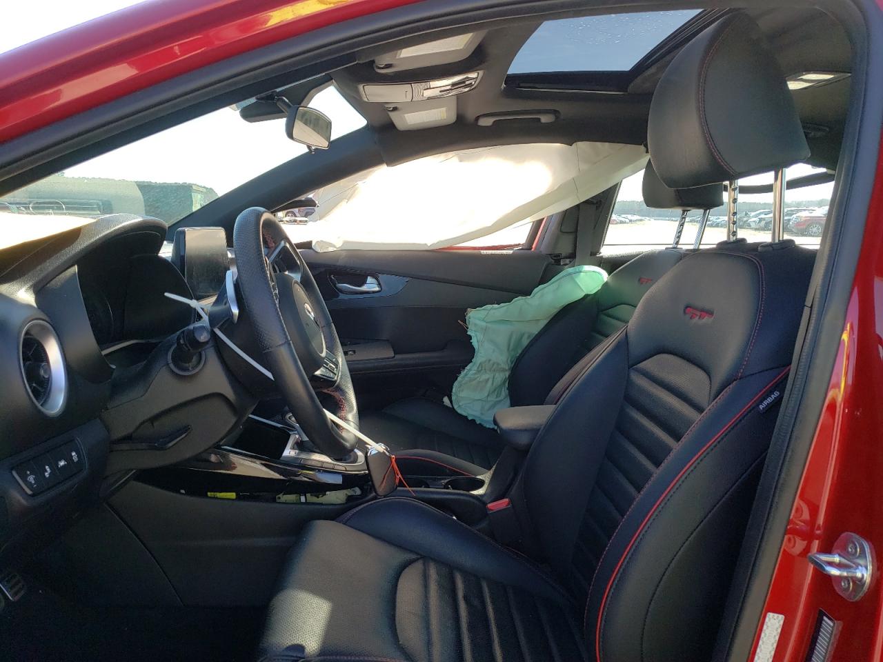 Photo 5 from auction – 2020 KIA FORTE GT with VIN 3KPF44AC6LE157476