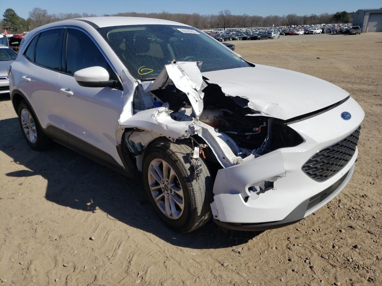 FORD ESCAPE SE 2020 with VIN 1FMCU0G66LUA31421 - Photo from auction