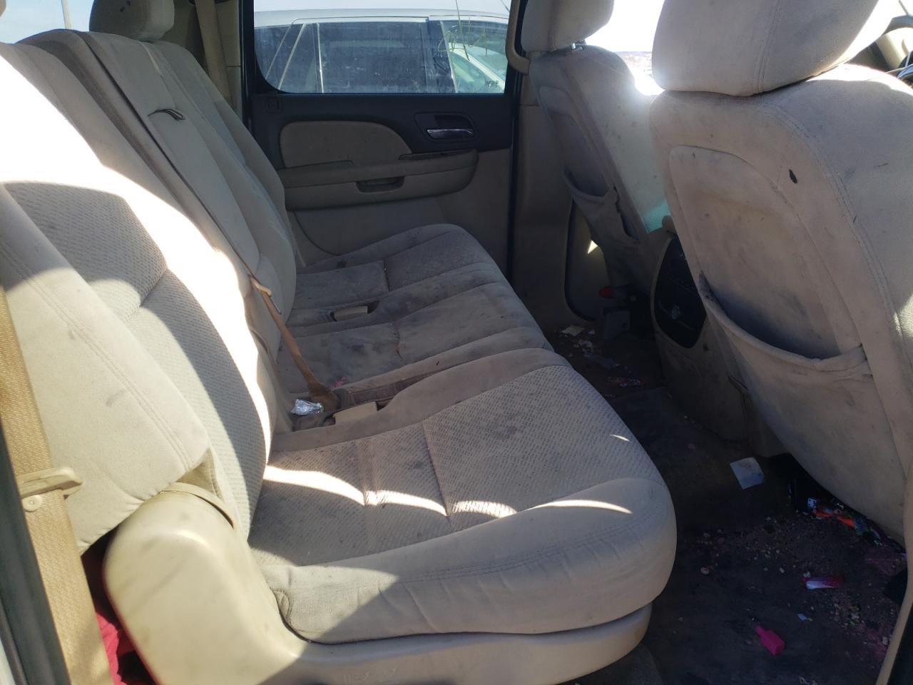 Photo 6 from auction – 2007 GMC YUKON XL C with VIN 1GKFC16077J249404