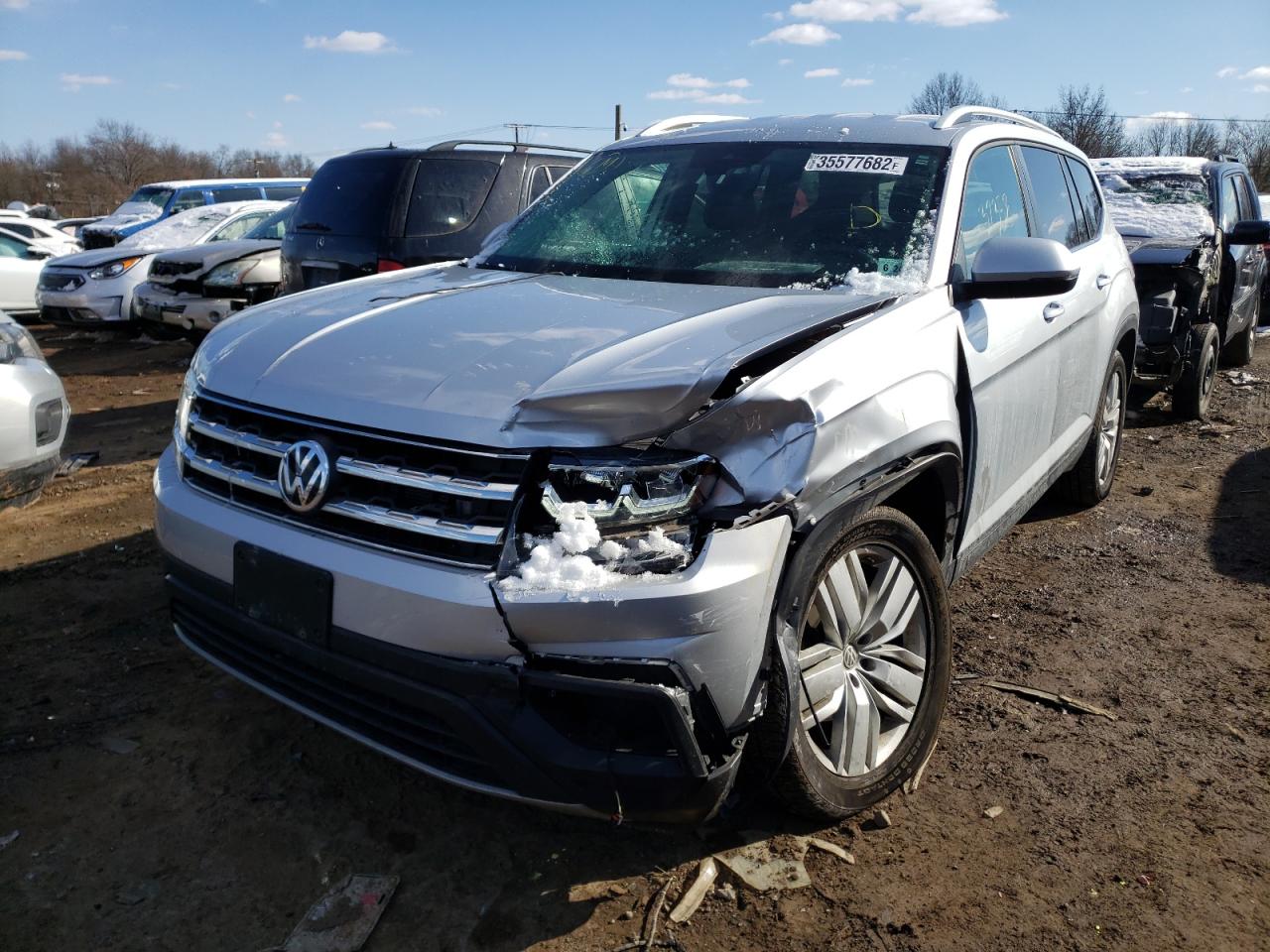 Photo 2 from auction – 2019 VOLKSWAGEN ATLAS SE with VIN 1V2UR2CA4KC521665