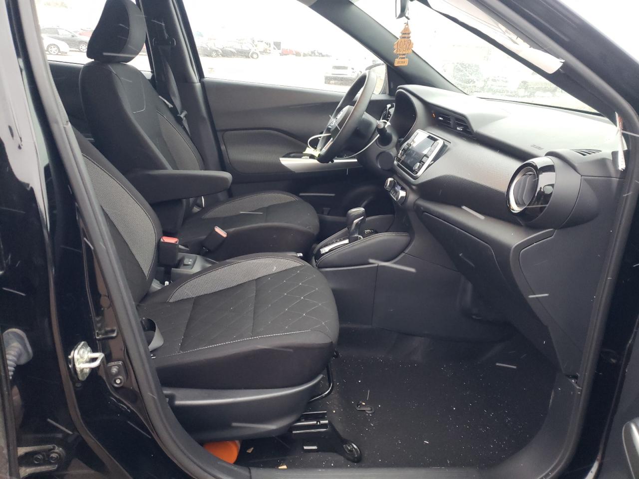 Photo 5 from auction – 2019 NISSAN KICKS S with VIN 3N1CP5CU0KL499024