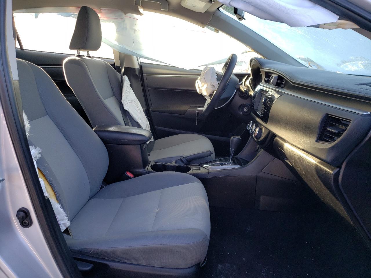 Photo 5 from auction – 2016 TOYOTA COROLLA L with VIN 2T1BURHE0GC495396