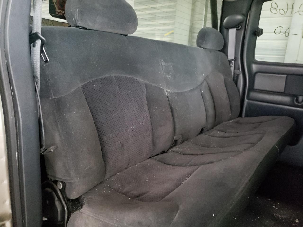 Photo 6 from auction – 2002 CHEVROLET SILVERADO with VIN 1GCHK29U92E101770