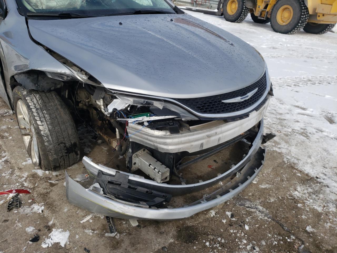 Photo 9 from auction – 2015 CHRYSLER 200 LIMITE with VIN 1C3CCCAB6FN725012