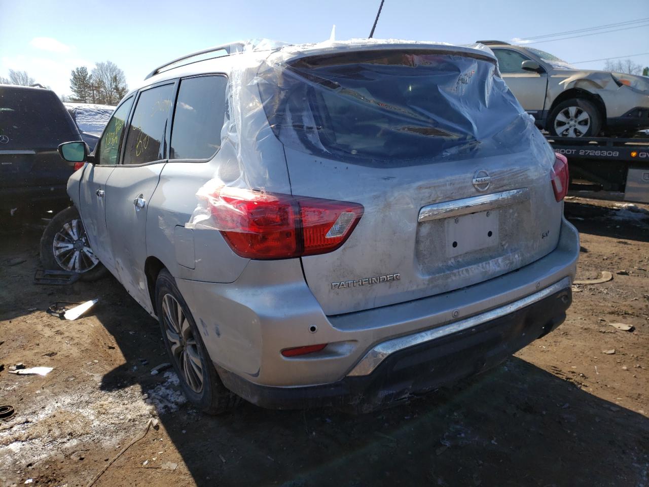 Photo 3 from auction – 2018 NISSAN PATHFINDER with VIN 5N1DR2MN7JC645569