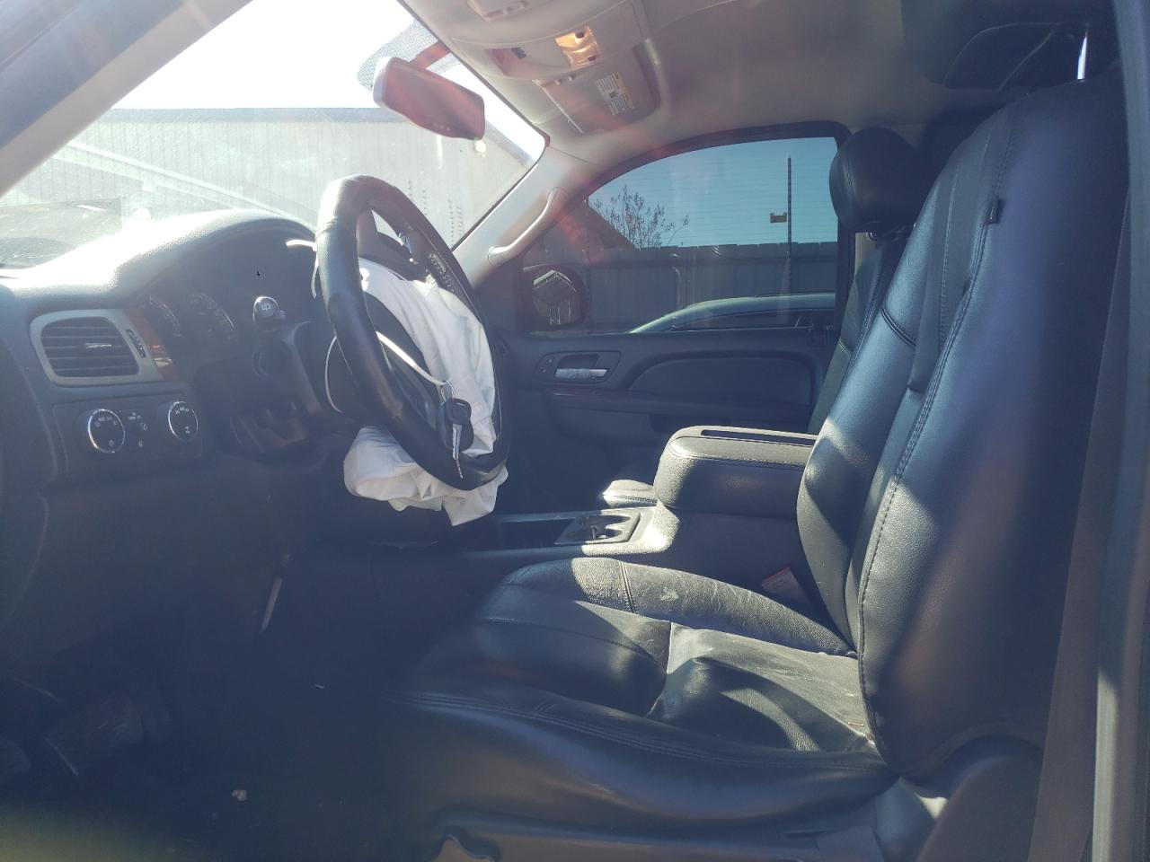 Photo 5 from auction – 2014 GMC YUKON SLT with VIN 1GKS2CE05ER121434