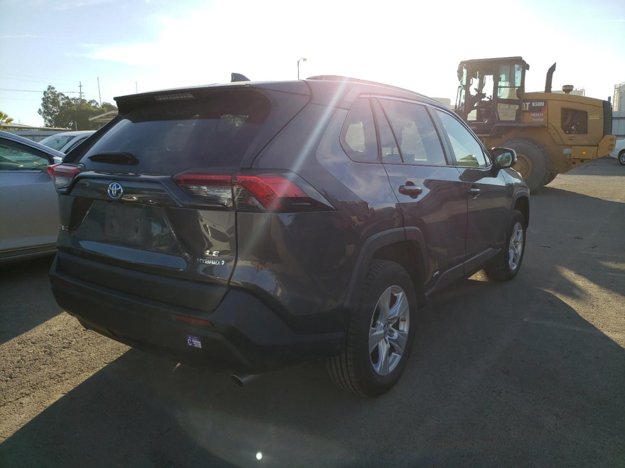 Photo 4 from auction – 2020 TOYOTA RAV4 LE with VIN 2T3MWRFV7LW050336