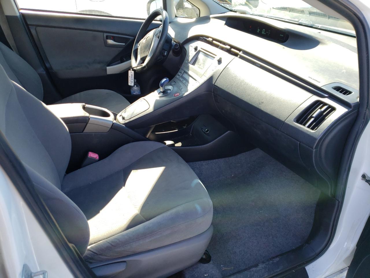 Photo 5 from auction – 2012 TOYOTA PRIUS with VIN JTDKN3DU9C1491143