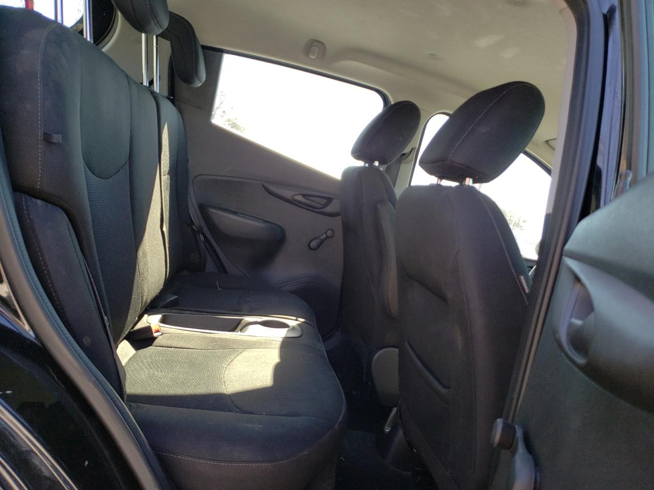 Photo 6 from auction – 2019 CHEVROLET SPARK LS with VIN KL8CB6SA2KC715565