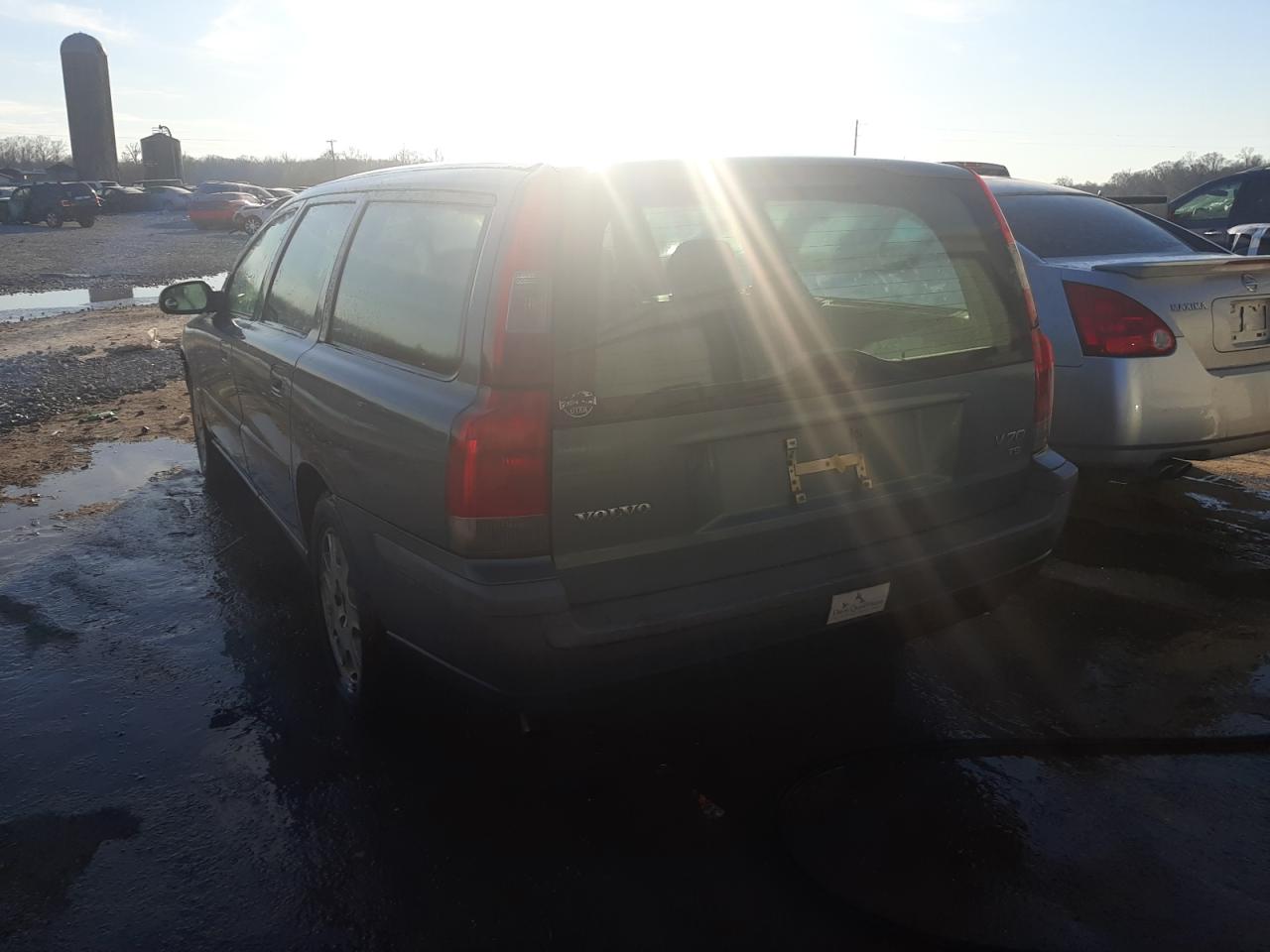 Photo 3 from auction – 2001 VOLVO V70 with VIN YV1SW53D712087639