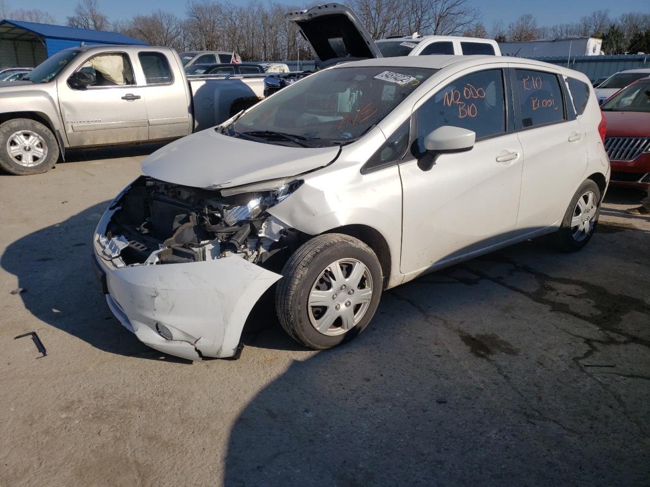 Photo 2 from auction – 2015 NISSAN VERSA NOTE with VIN 3N1CE2CP6FL369270