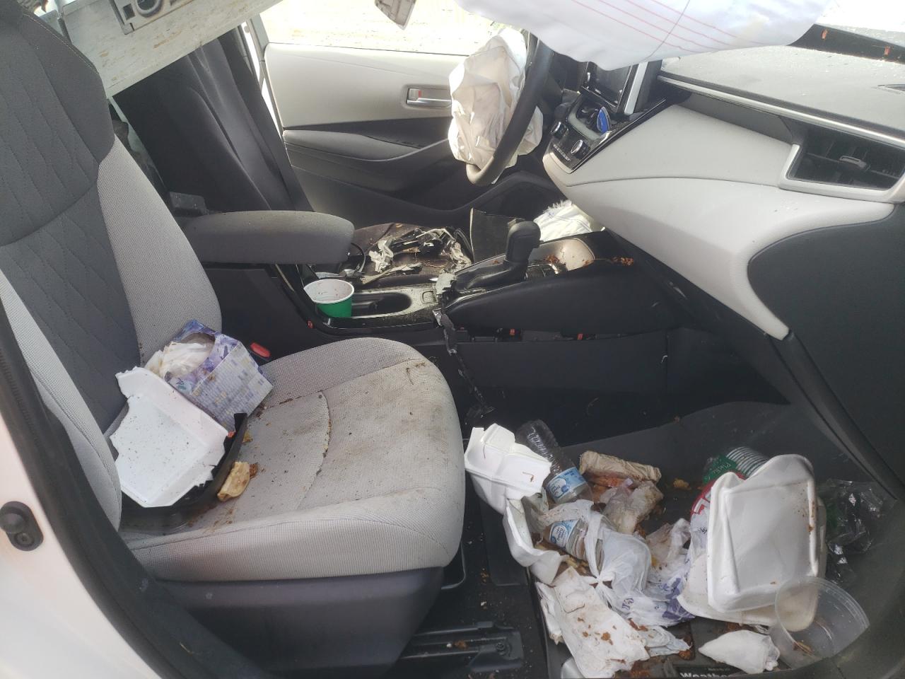 Photo 5 from auction – 2020 TOYOTA COROLLA LE with VIN JTDEPRAE8LJ059232