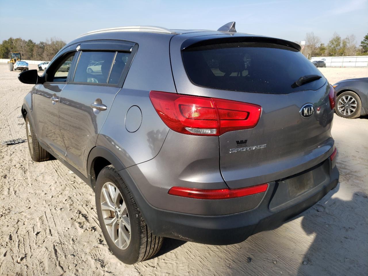 Photo 3 from auction – 2015 KIA SPORTAGE E with VIN KNDPB3AC8F7725011