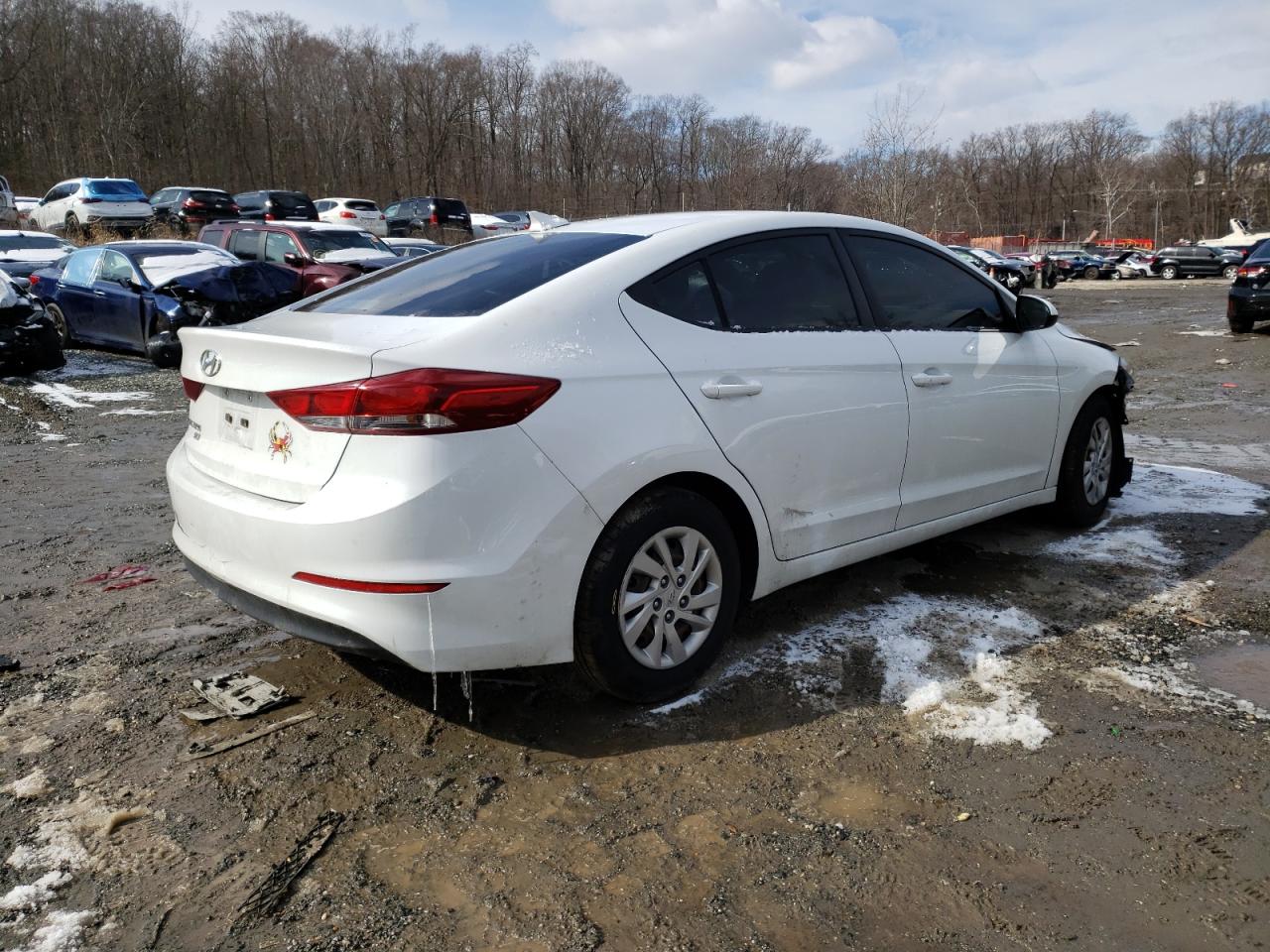Photo 4 from auction – 2017 HYUNDAI ELANTRA SE with VIN 5NPD74LF1HH092173
