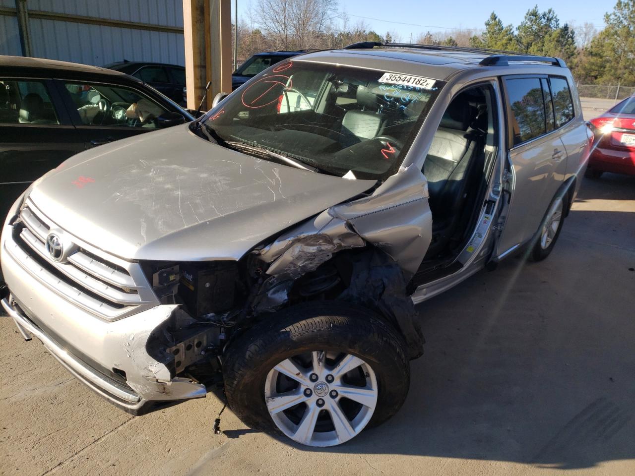 Photo 9 from auction – 2011 TOYOTA HIGHLANDER with VIN 5TDBK3EH1BS086809