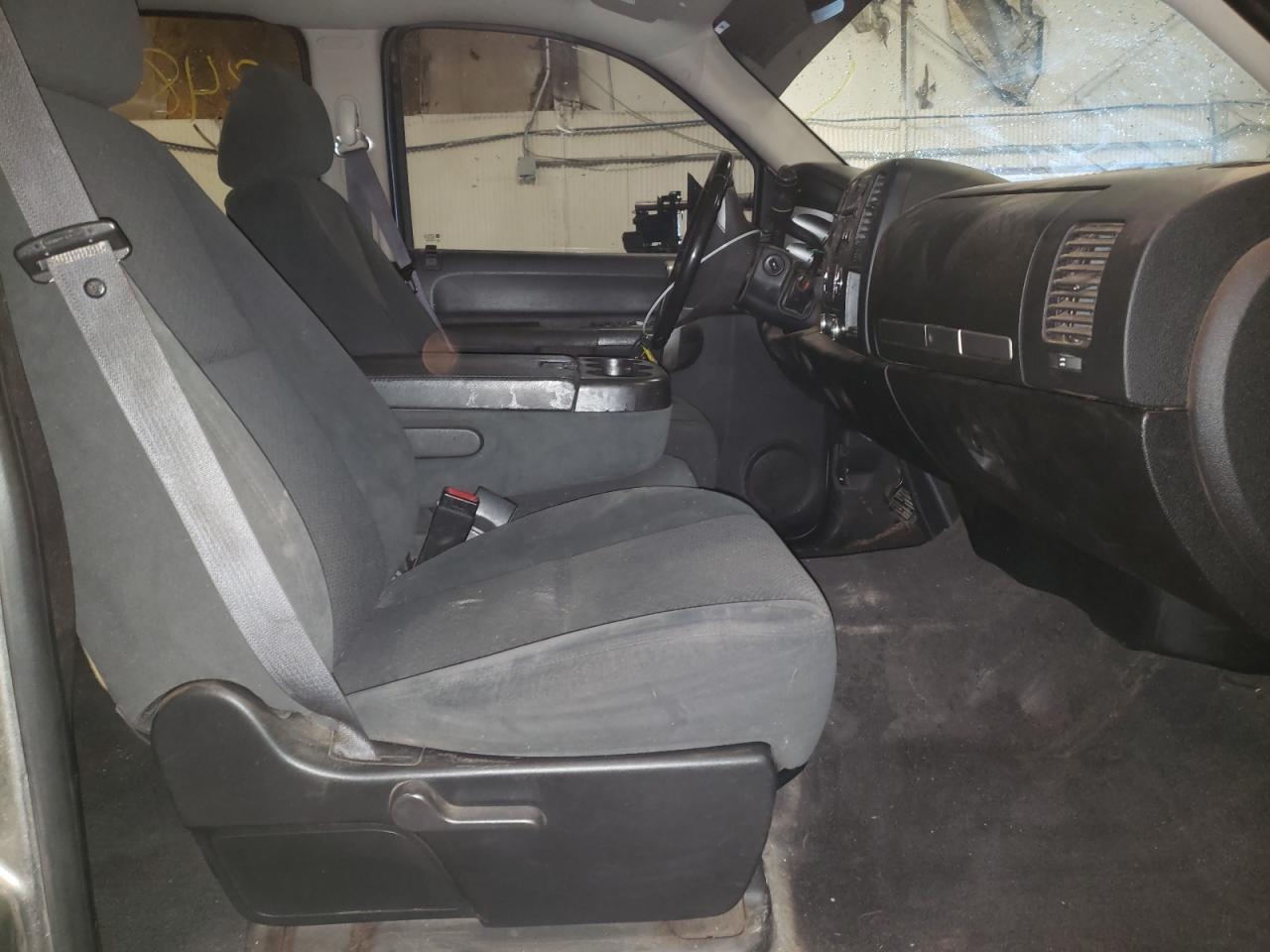 Photo 5 from auction – 2008 CHEVROLET SILVERADO with VIN 1GCHK236X8F187961