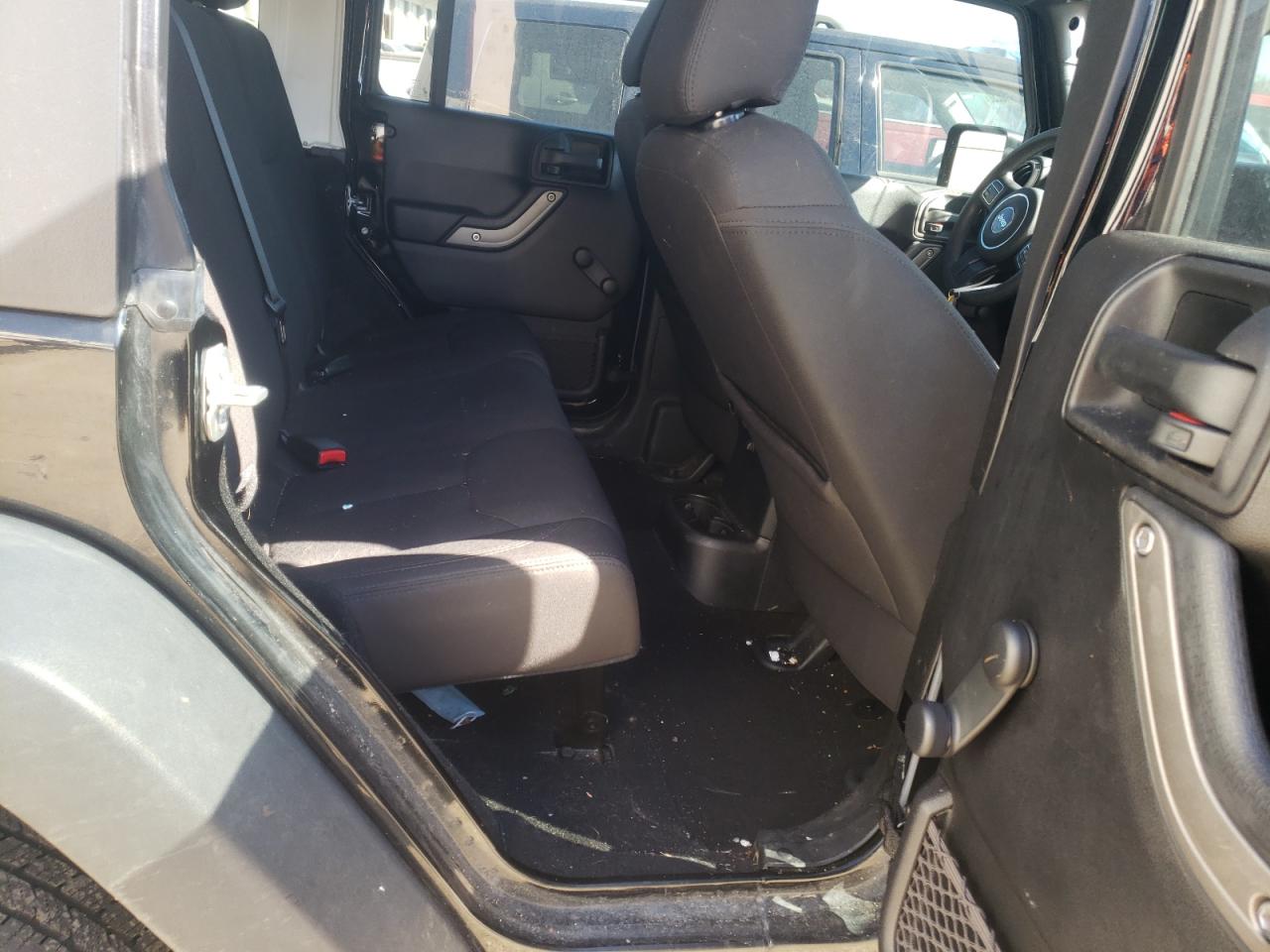 Photo 6 from auction – 2016 JEEP WRANGLER U with VIN 1C4BJWDG0GL139845