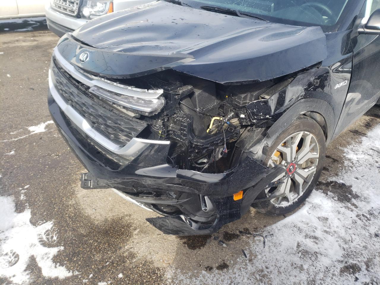 Photo 9 from auction – 2021 KIA SELTOS SX with VIN KNDETCA23M7181462