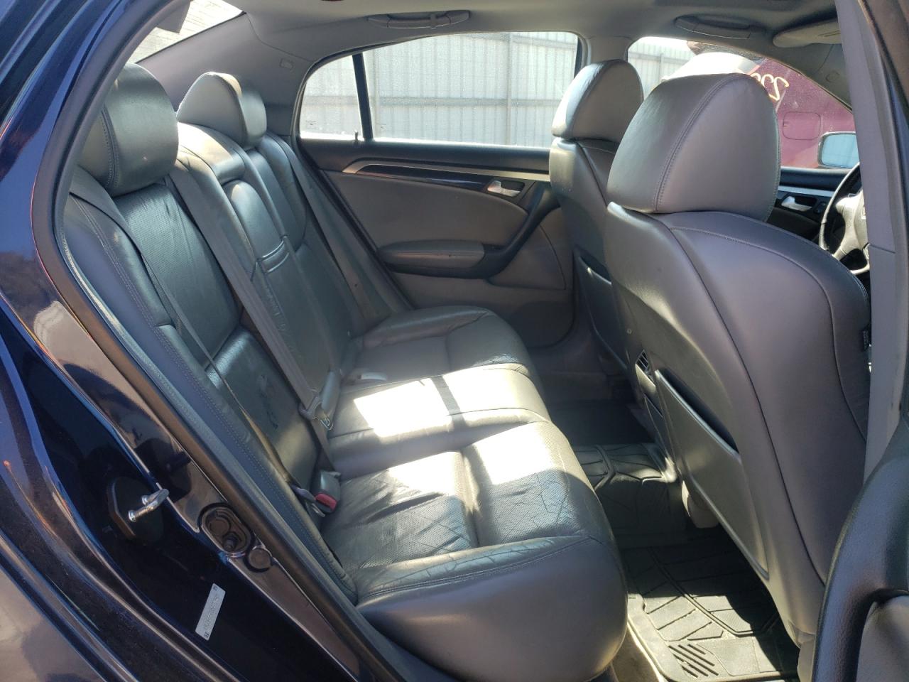 Photo 6 from auction – 2005 ACURA TL with VIN 19UUA66235A069925