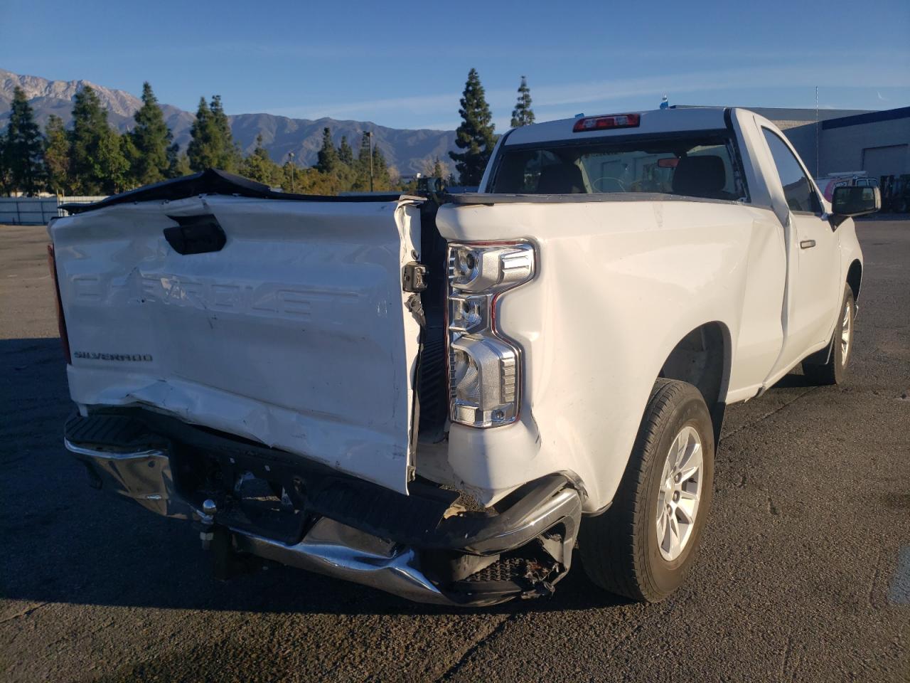 Photo 4 from auction – 2020 CHEVROLET SILVERADO with VIN 3GCNWAEF8LG259455