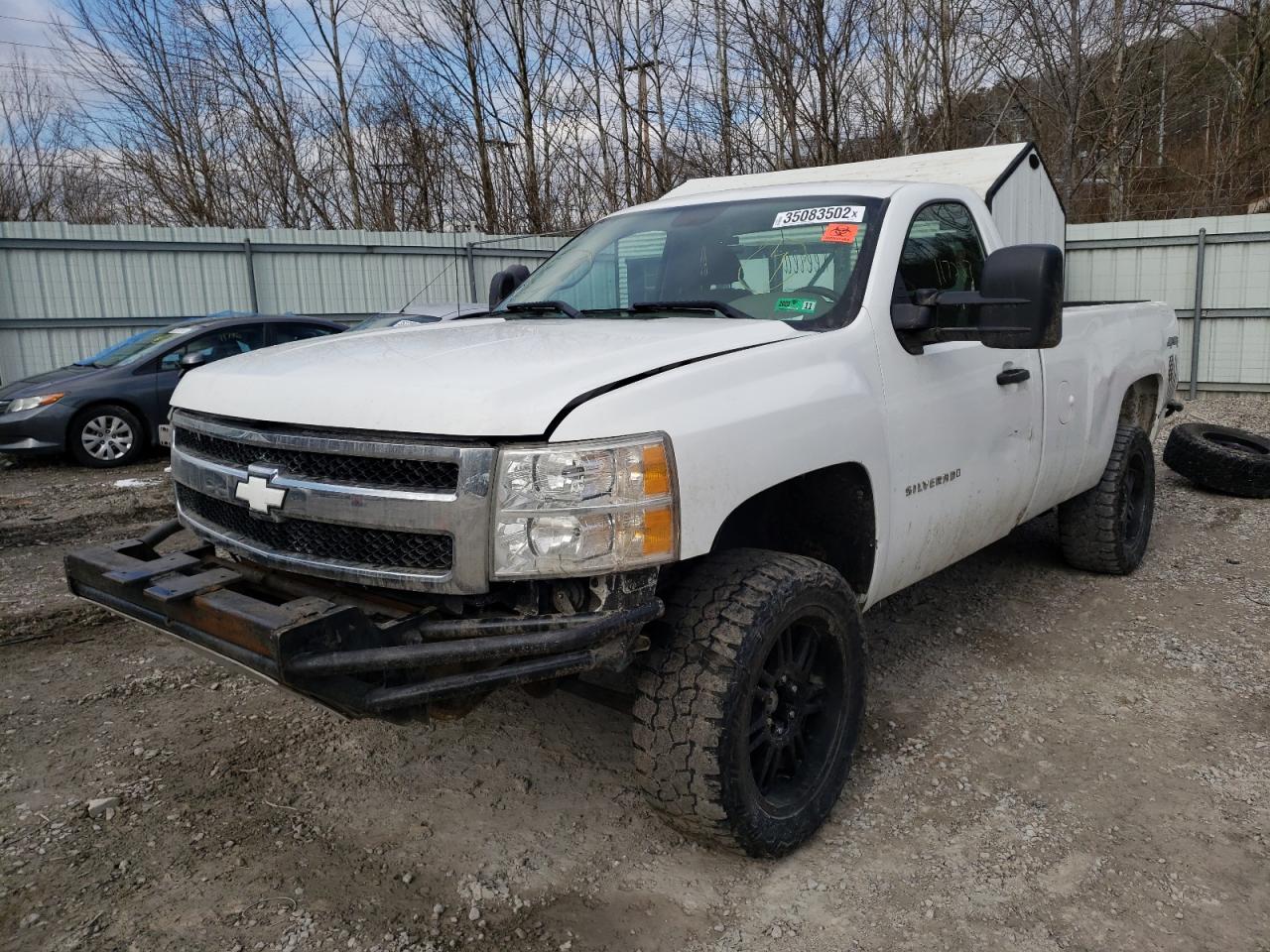 Photo 2 from auction – 2011 CHEVROLET SILVERADO with VIN 1GCNKPE03BF165784