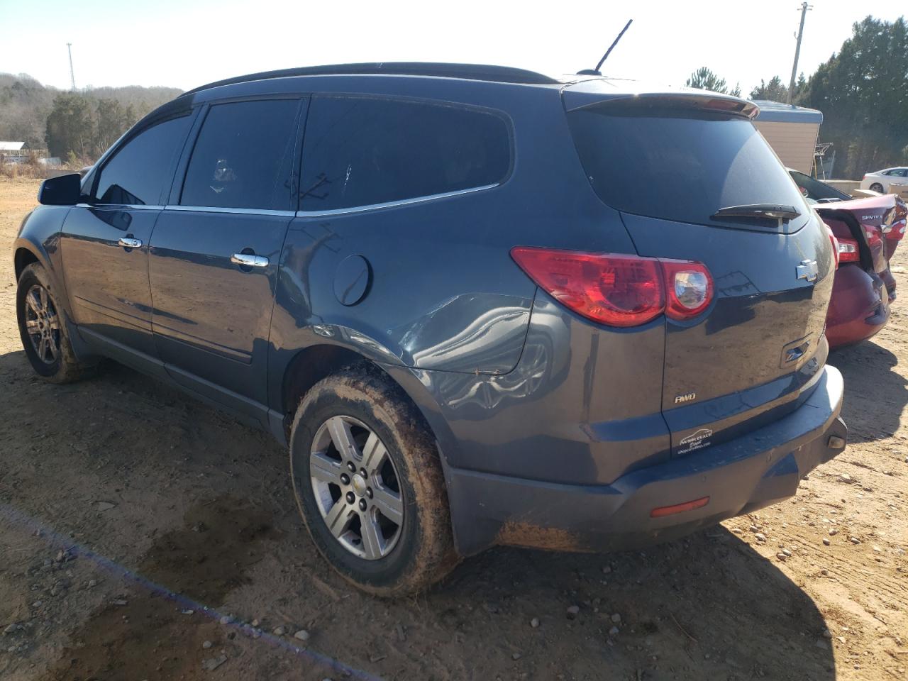 Photo 3 from auction – 2011 CHEVROLET TRAVERSE L with VIN 1GNKVJED1BJ355596