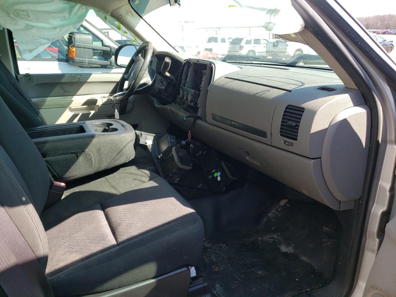 Photo 5 from auction – 2011 CHEVROLET SILVERADO with VIN 1GCRKPE34BZ428410