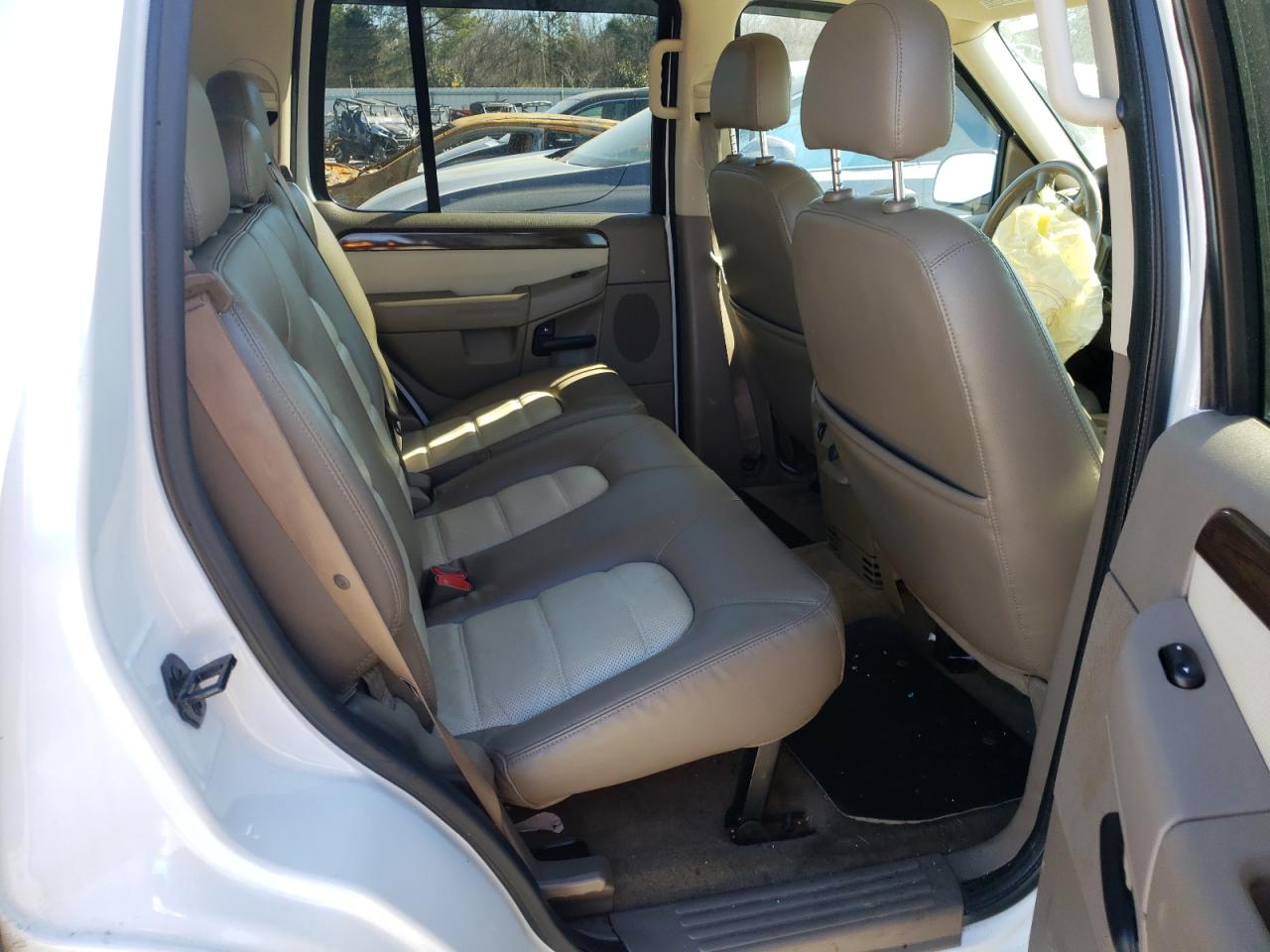 Photo 6 from auction – 2003 FORD EXPLORER E with VIN 1FMZU64K53UB53489