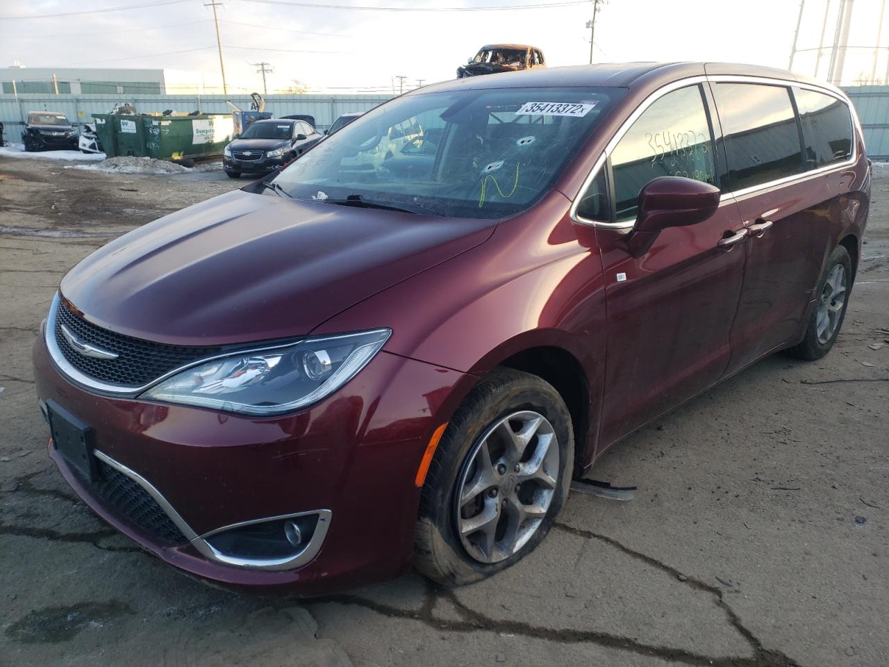 Photo 2 from auction – 2018 CHRYSLER PACIFICA with VIN 2C4RC1FG6JR271399
